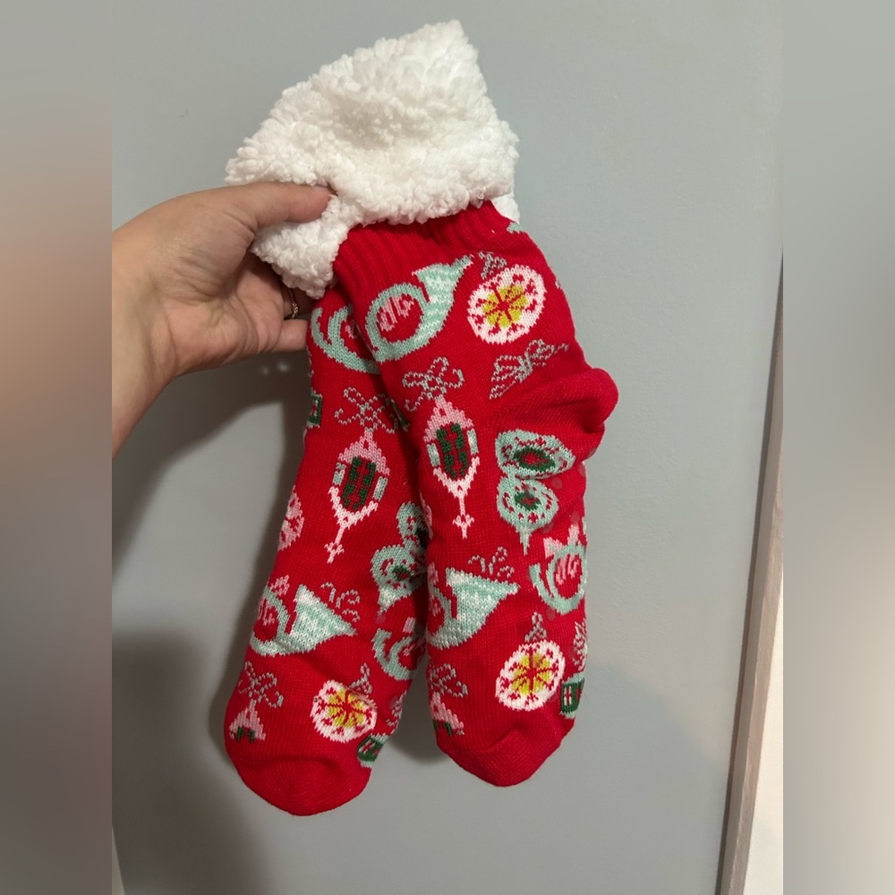 Hallmark Fuzzy Cozy Festival Reading Socks